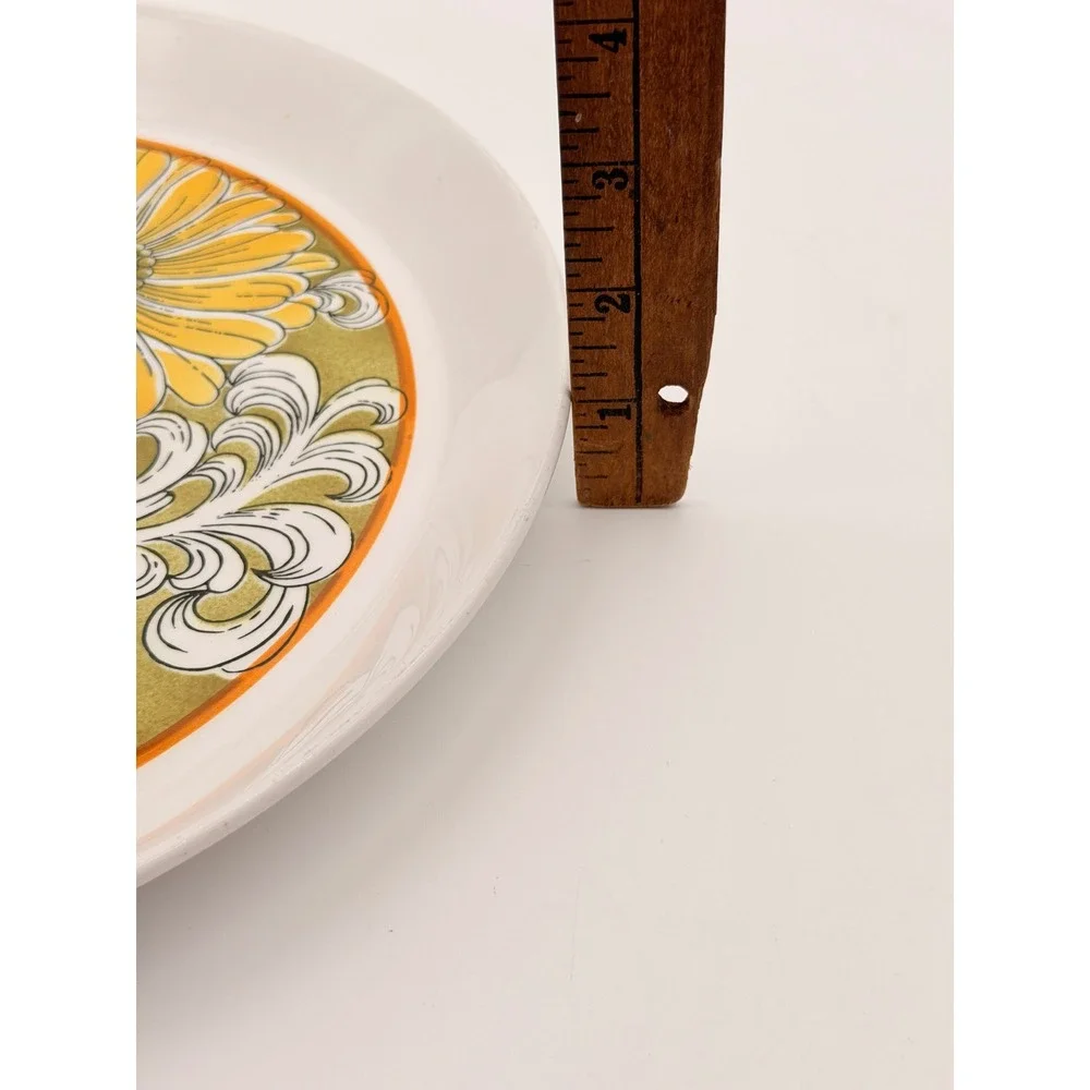 Mikasa Vintage 1970s Retro Floral Dinner Plate Yellow Orange Daisy MCM 10.5 Inch